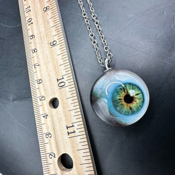Gothic Green Eyeball Pendant Necklace Halloween Witchy evil eye 22 inches - Picture 9 of 11